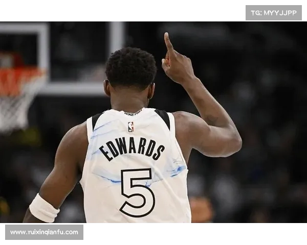 NBA历史三分球排名前十球员盘点 谁是三分王的最终赢家 NBA历史三分球排名前十球员盘点 谁是三分王的最终赢家